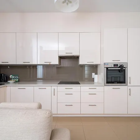 Royal Baths Bright By Bookinghost Daire *