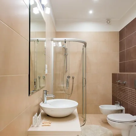 Royal Baths Bright By Bookinghost *