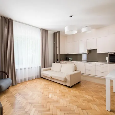 Royal Baths Bright By Bookinghost Daire *