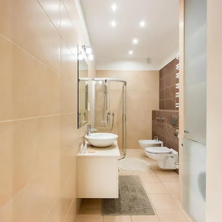 Royal Baths Bright By Bookinghost 바르샤바